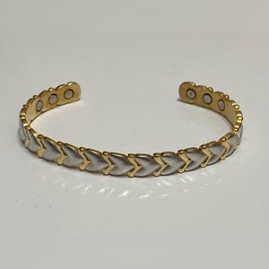 DEMI & CO. Tabitha Magnetic Bracelet